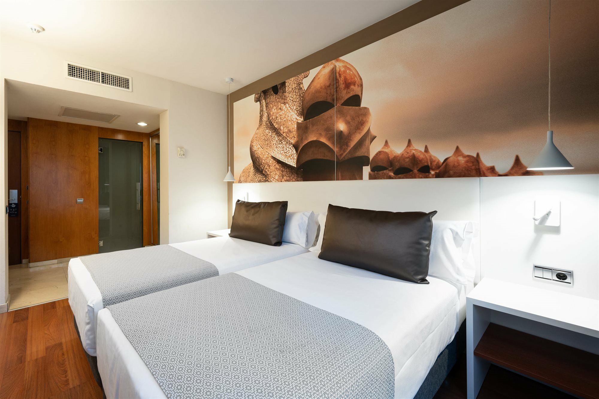 Hotell Catalonia Gracia 4*